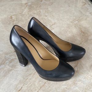 New Michael Kors Leather Platform Heels. Size 9M.